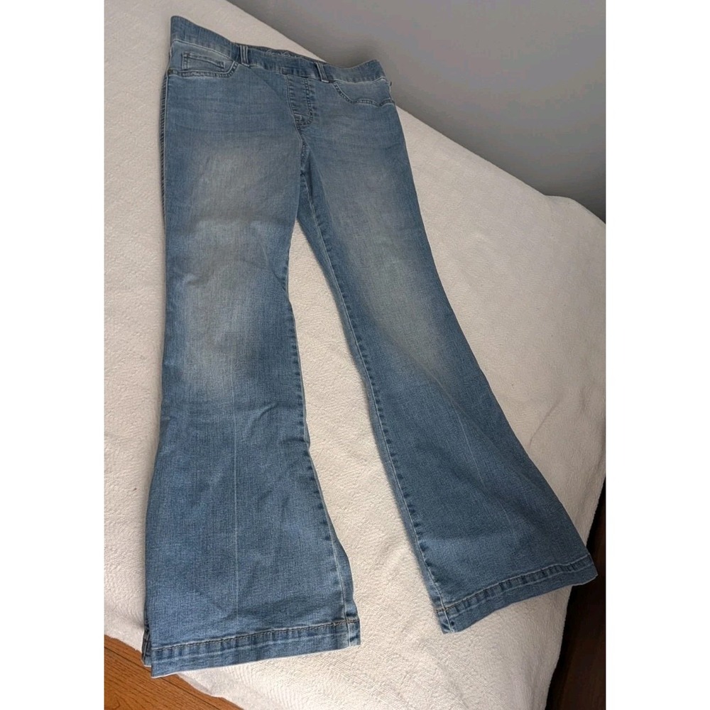 Gloria Vanderbilt Shape Effect High Rise Flare Jeans Light Wash Blue 12P Petite